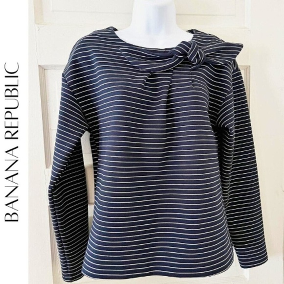 BANANA REPUBLIC Blue & White Striped Heavy Knit Top – Size Small - Picture 3 of 4